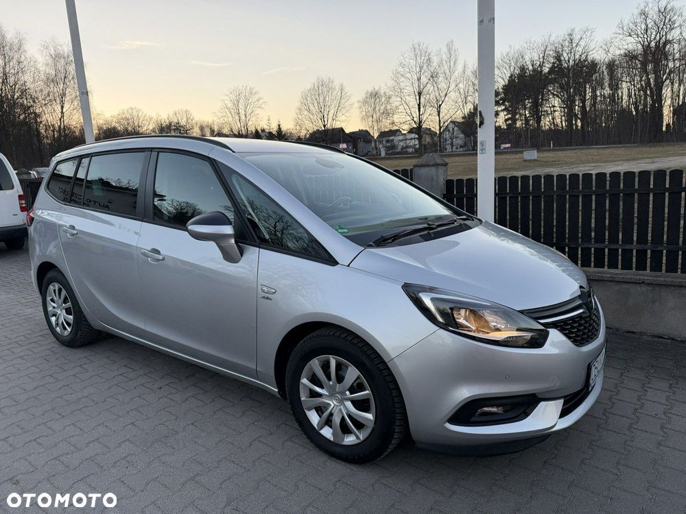 Opel Zafira - 2