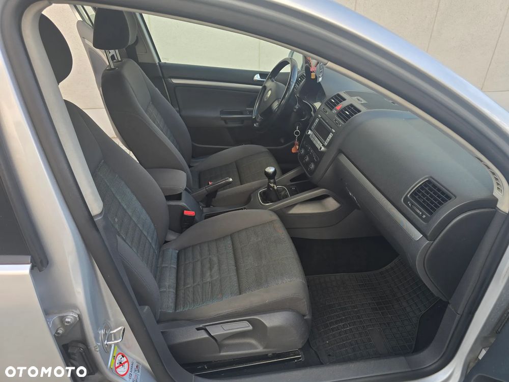 Volkswagen Golf V 1.6 Comfortline - 8
