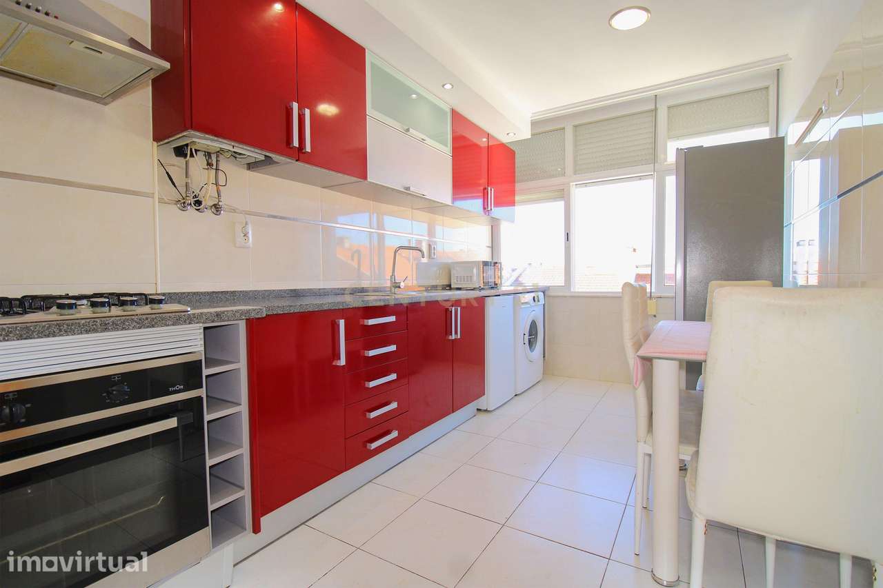 Apartamento T3 em Amora, Seixal - Oportunidade Única!