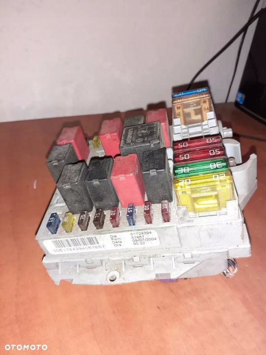 517224394 PŁYTA BSM BSI SKRZYNKA BEZPIECZNIKOWA FIAT STILO - 1