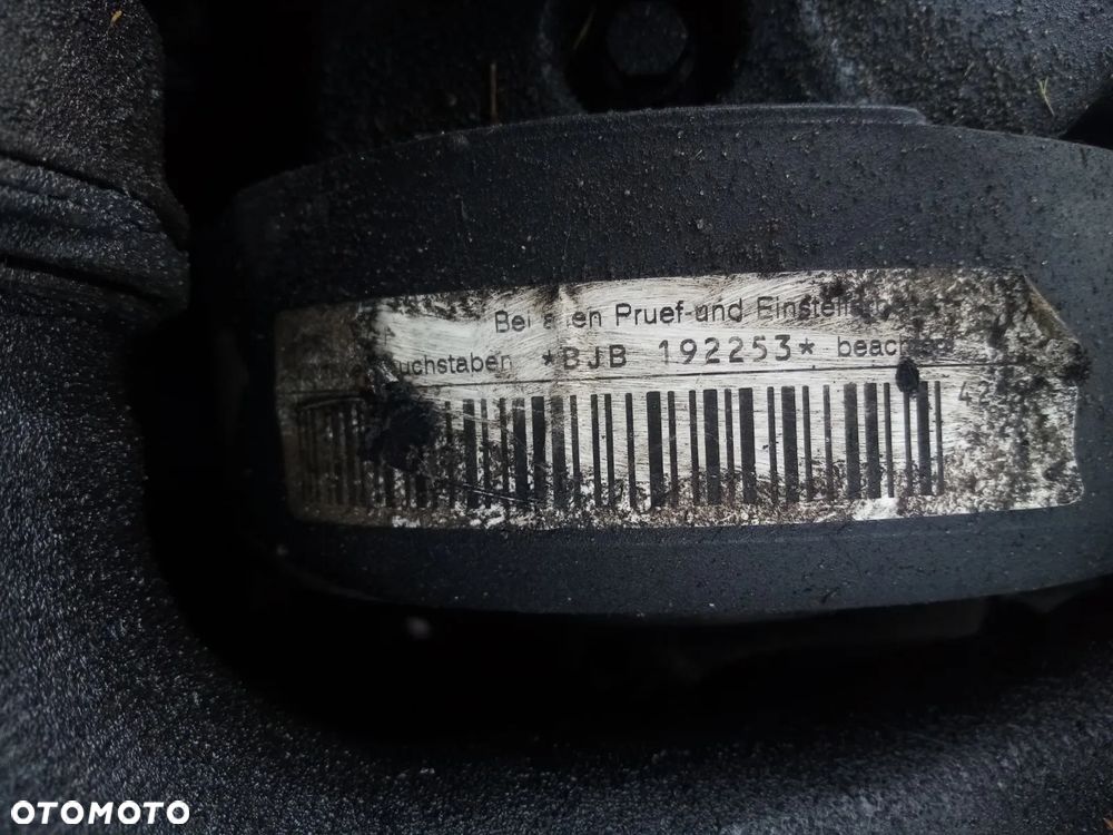 SKODA OCTAVIA II  04-08 1.9 TDI  BJB  PODŁOKIETNIK TUNEL - 30