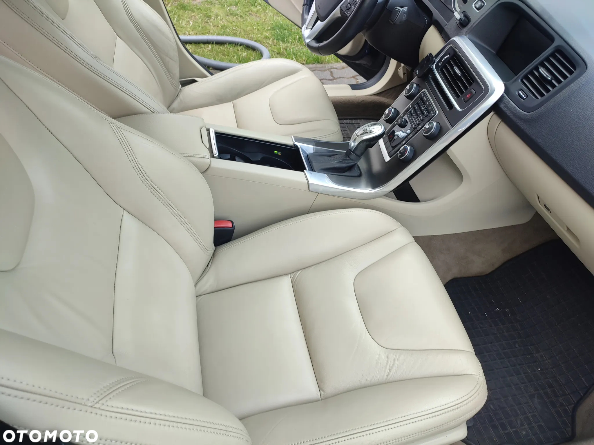 Volvo S60 2.5 T5 - 16