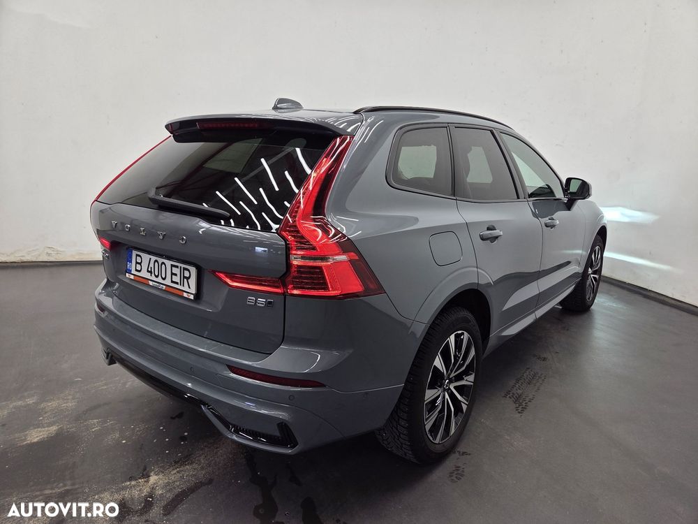 Volvo XC 60 B5 AT AWD MHEV Plus Dark - 4