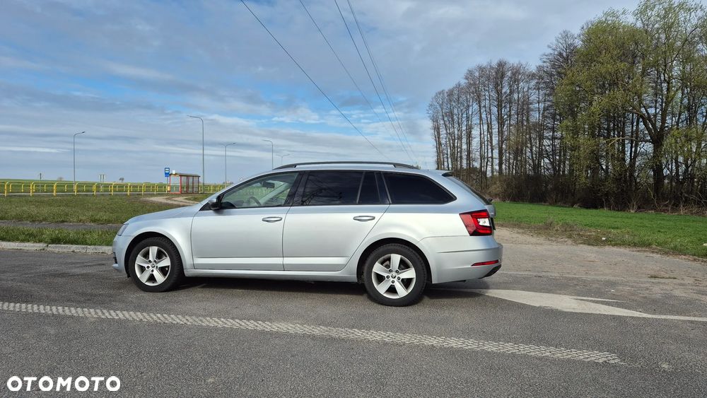 Skoda Octavia 2.0 TDI Ambition DSG - 8