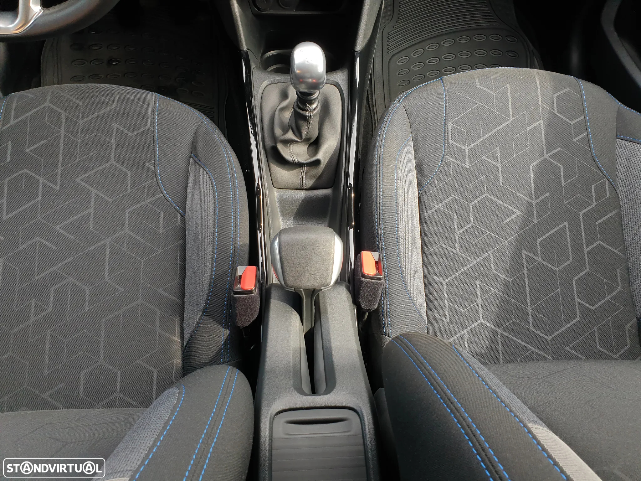 Peugeot 2008 1.2 PureTech Signature - 11