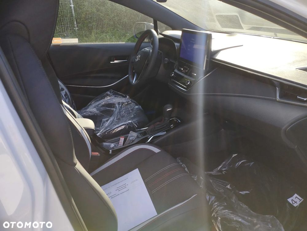 Toyota Corolla 1.8 Hybrid GR Sport - 16