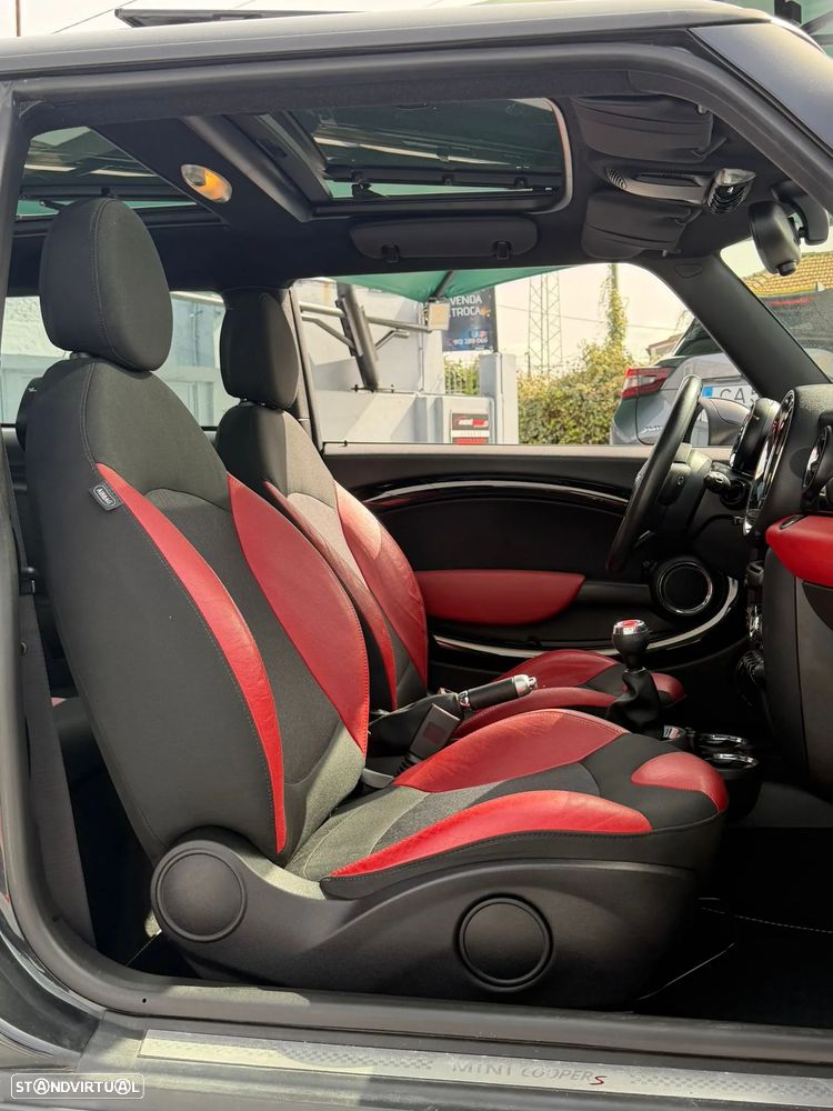 MINI 3 Portas Cooper S - 11