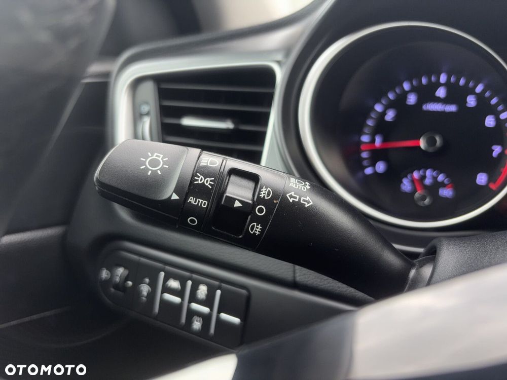 Kia Ceed 1.5 T-GDI M - 26