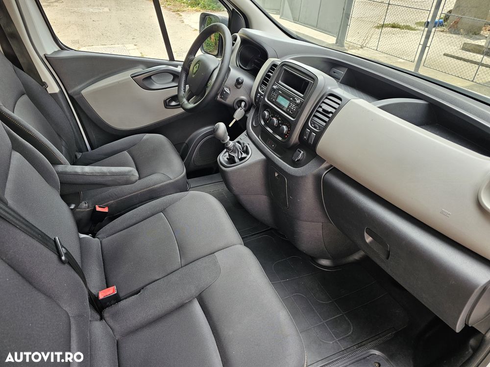 Renault TRAFIC - 8