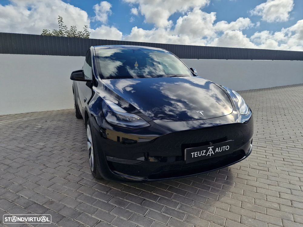Tesla Model Y Long Range Dual Motor AWD - 2