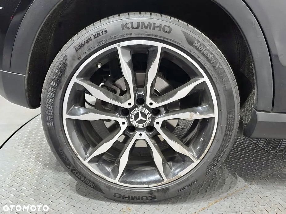 Mercedes-Benz GLA 250 4Matic 7G-DCT AMG Line - 15