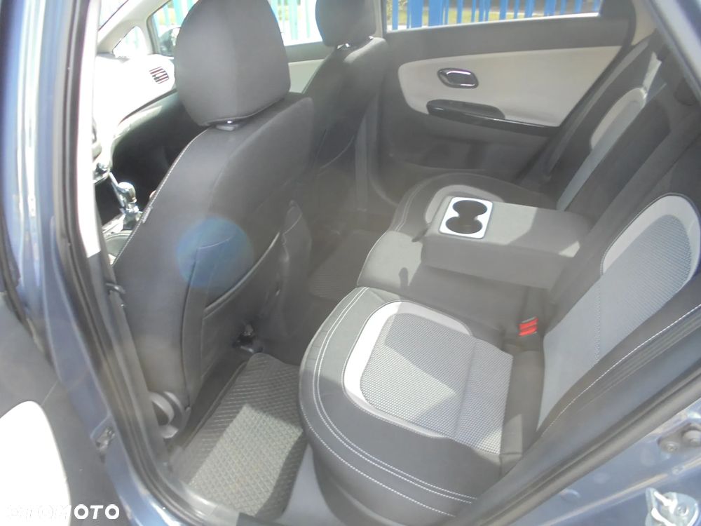 Kia Ceed 1.6 GDI Edition 7 - 11