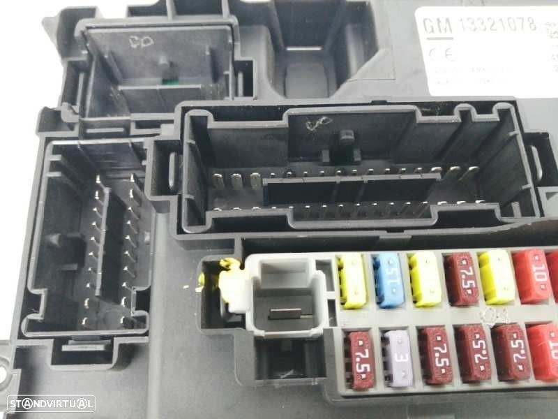 CAIXA RELÉS / FUSÍVEIS OPEL CORSA D 2008 - 3