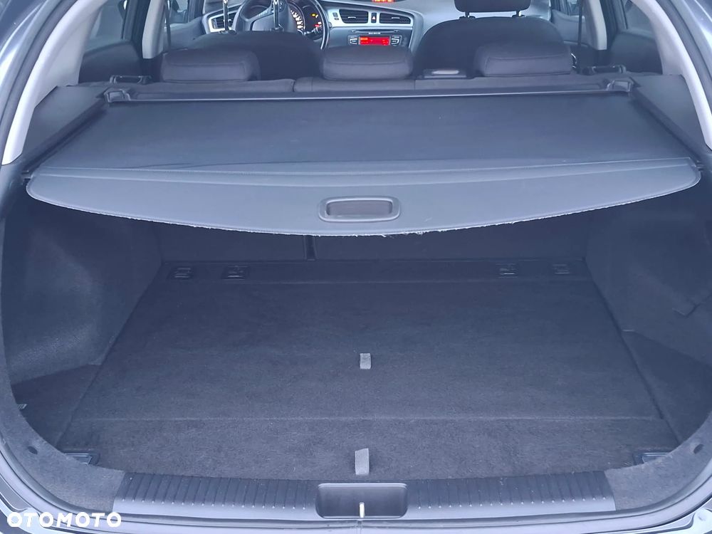 Kia Ceed 1.4 CVVT Dream Team Edition - 18