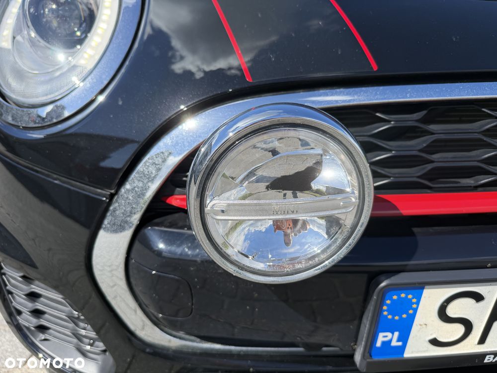 MINI John Cooper Works - 25
