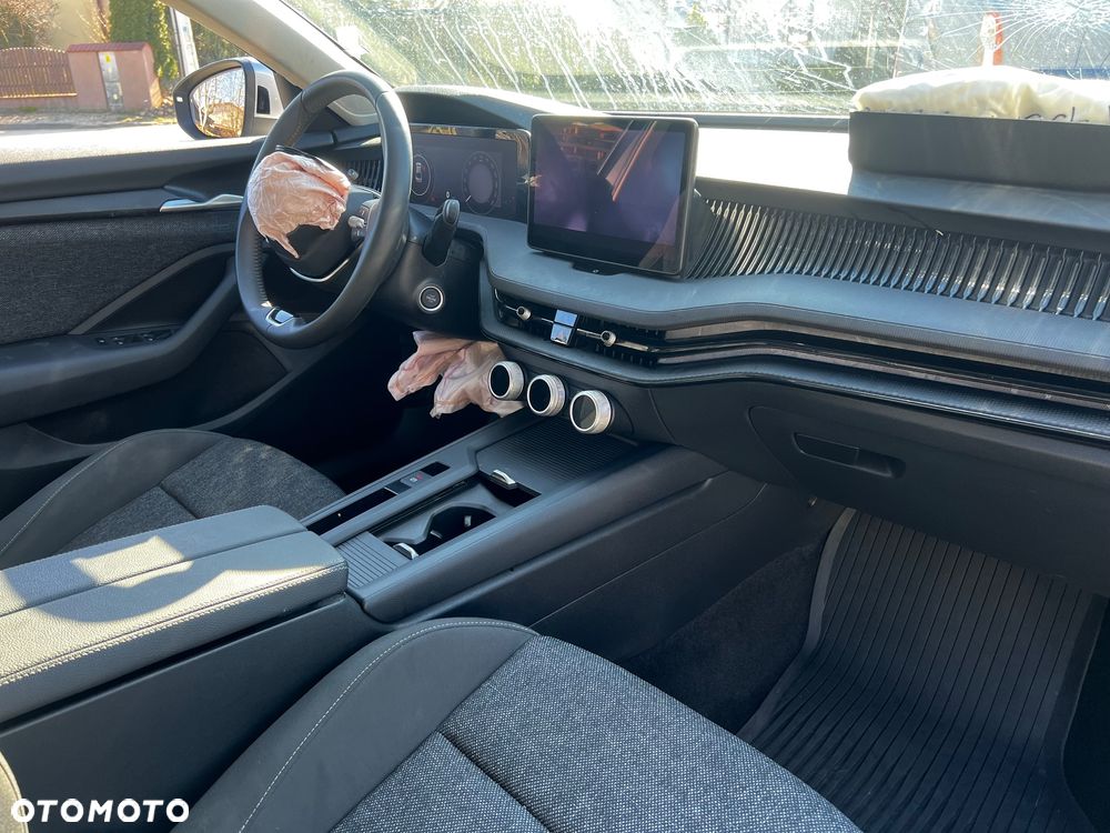 Skoda Superb 1.5 TSI Ambition DSG - 12