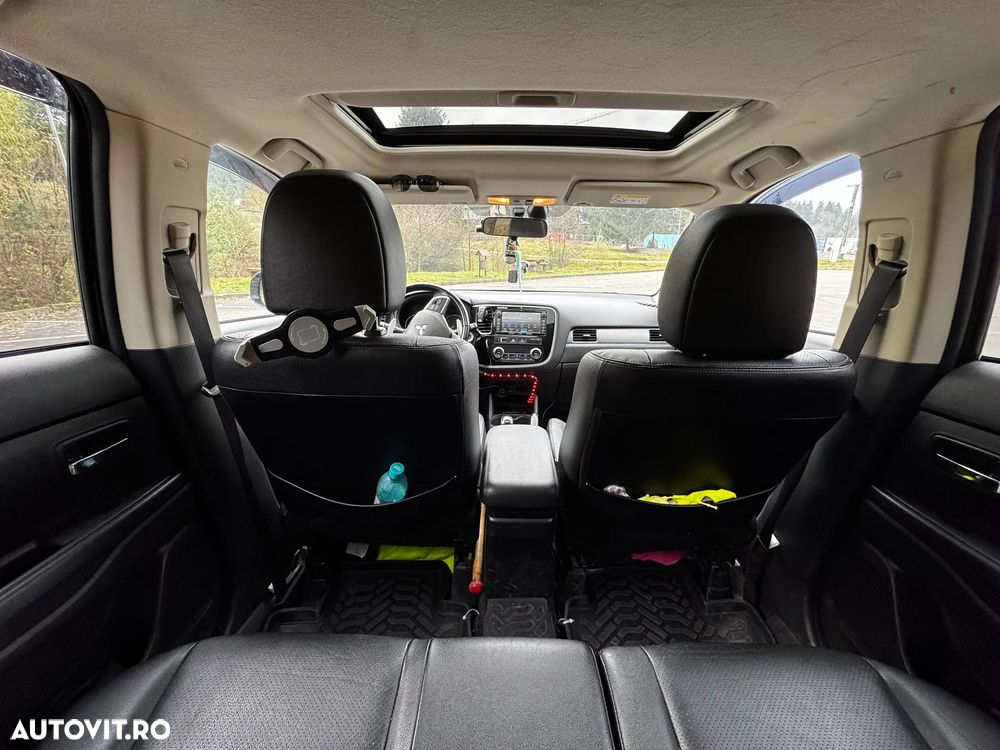 Mitsubishi Outlander 2.2L DI-D 6AT 4WD Intense A03 - 11