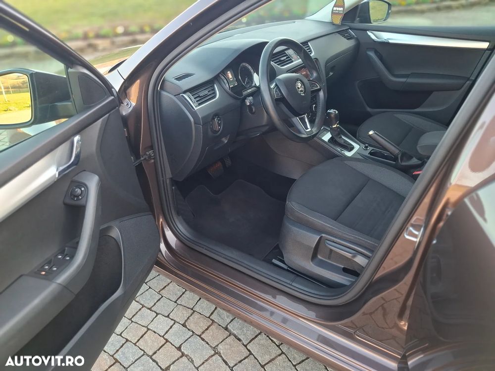 Skoda Octavia 1.6 TDI DSG Ambition - 9
