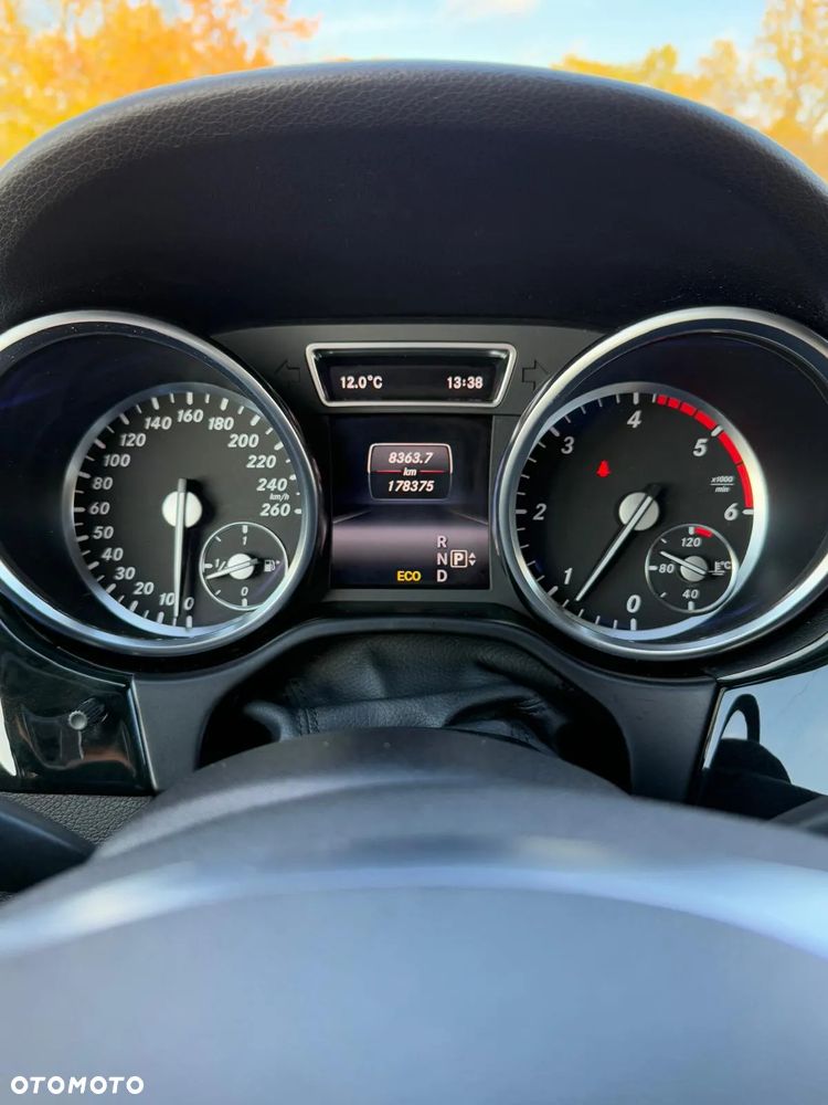 Mercedes-Benz ML - 13