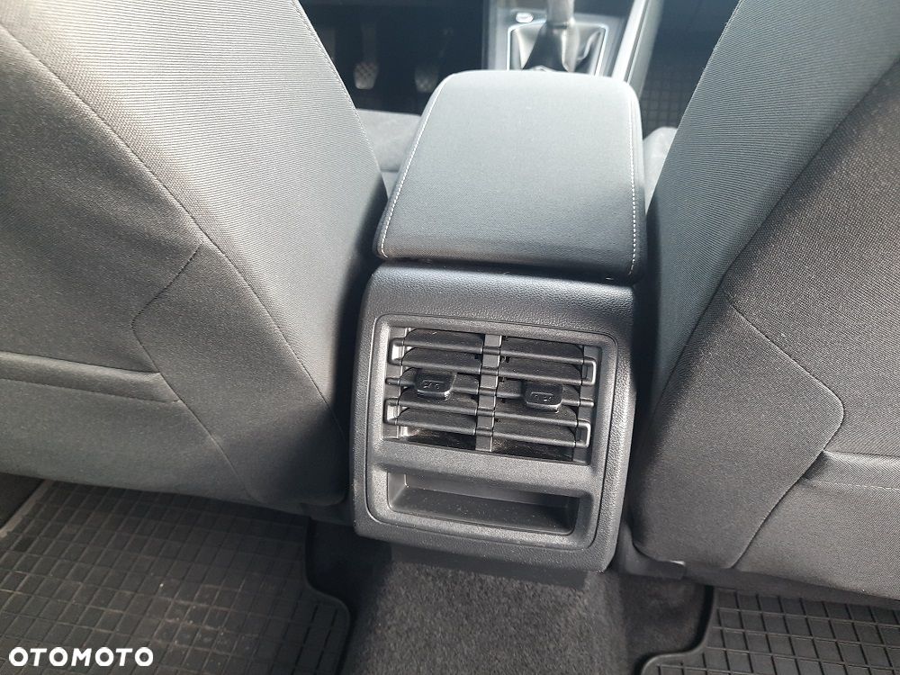 Volkswagen Golf 2.0 TDI Life - 13