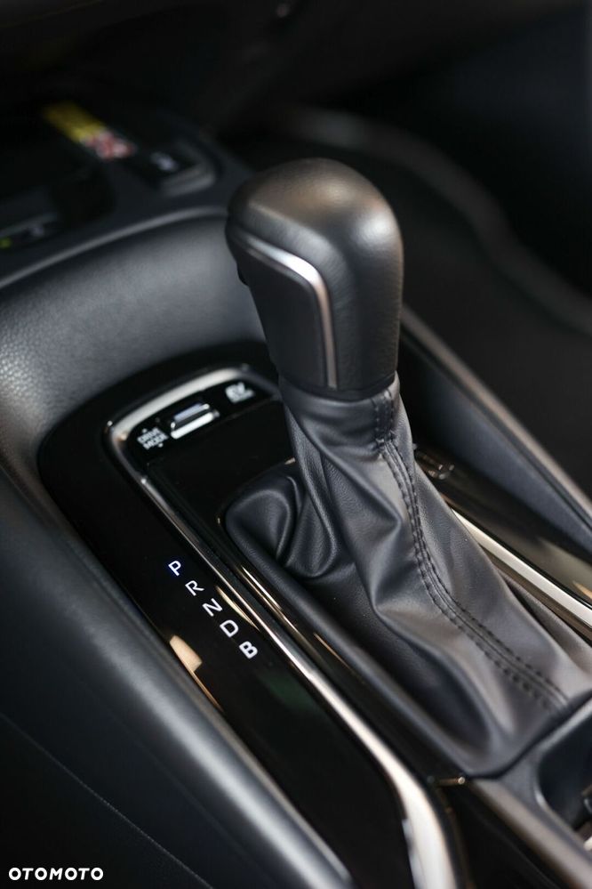 Toyota Corolla 1.8 Hybrid Comfort - 32