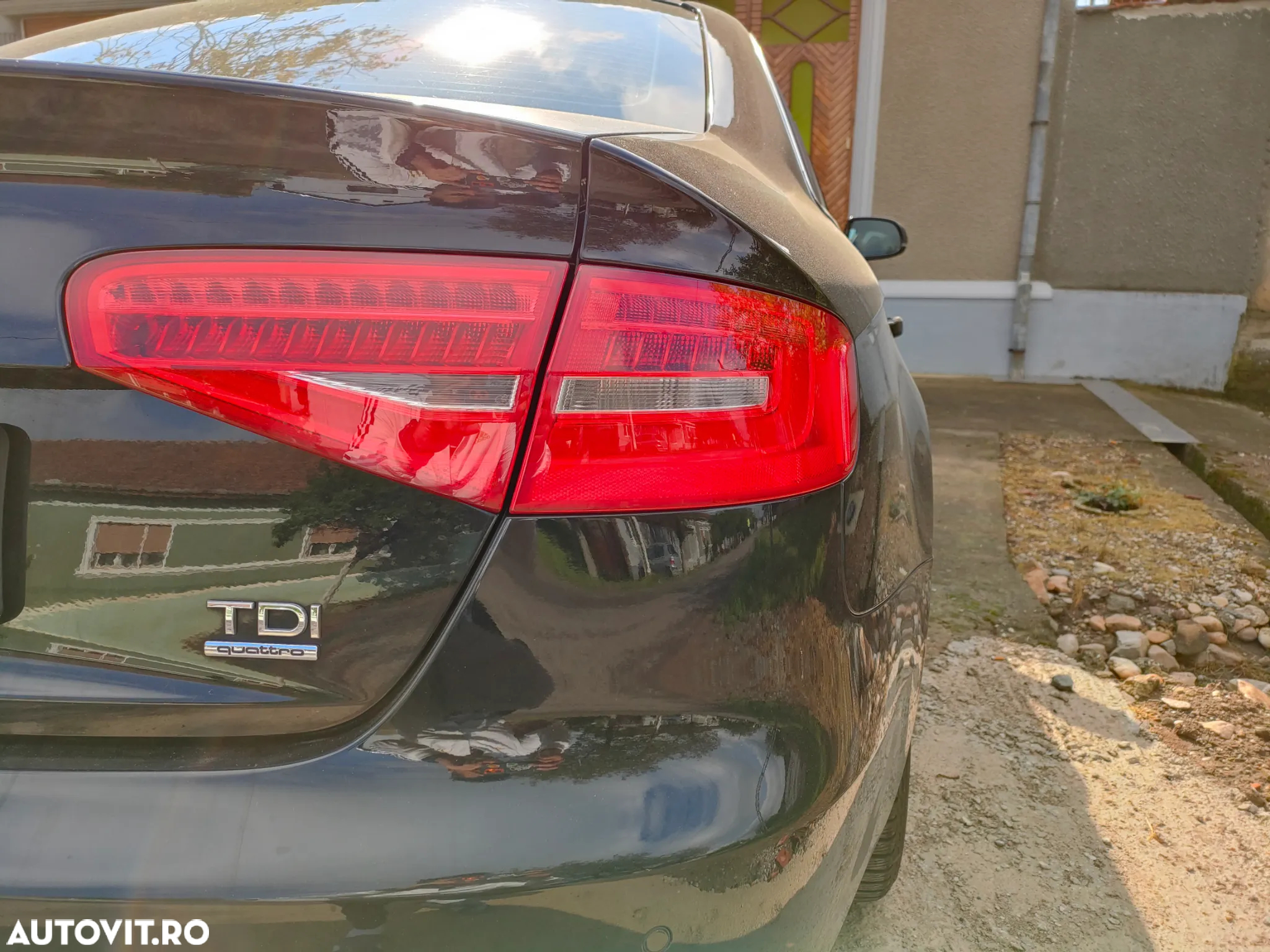Audi A4 2.0 TDI quattro Stronic - 8