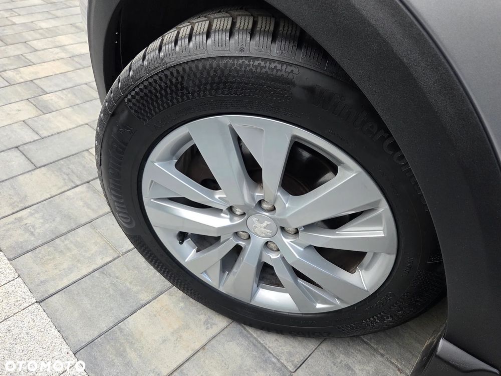 Peugeot 3008 1.6 BlueHDi Allure S&S EAT6 - 31