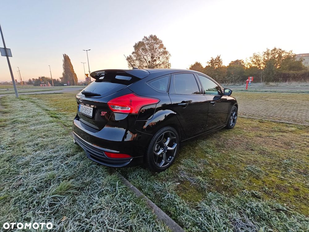 Ford Focus 2.0 EcoBoost ST mit Leder-Exclusiv-Paket - 9