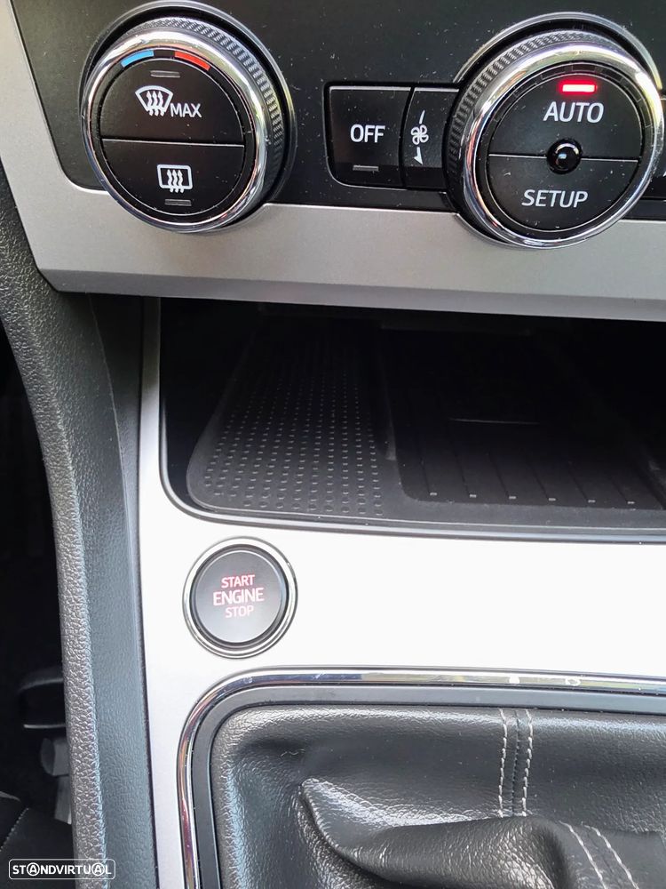 SEAT Leon 1.6 TDI Xcellence S/S - 44