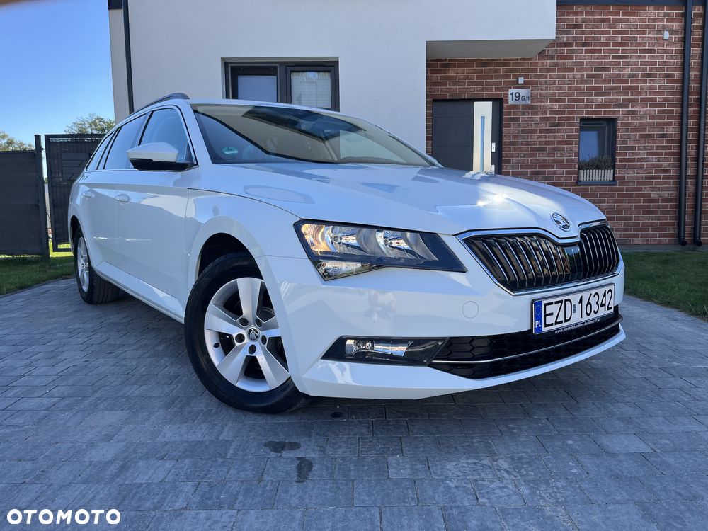 Skoda Superb 2.0 TDI Premium Edition - 2
