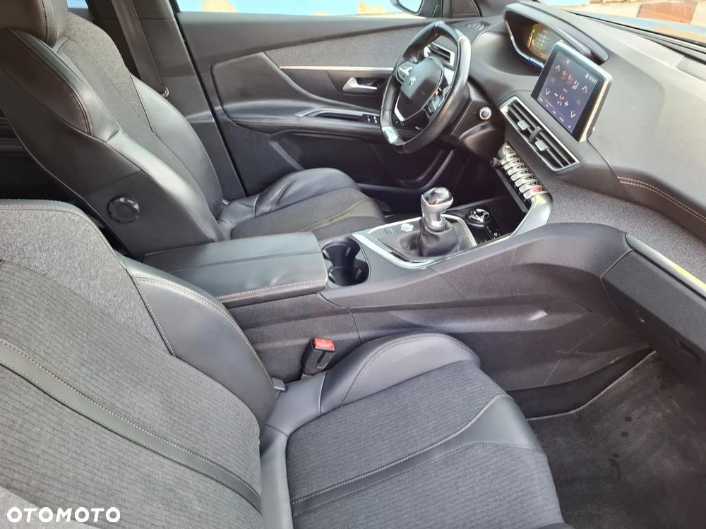 Peugeot 3008 - 16