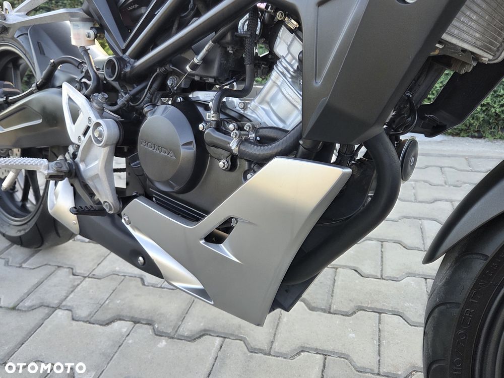 Honda CB - 22