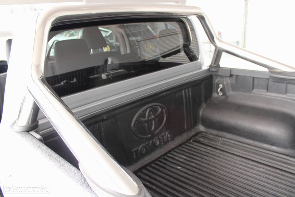 Toyota HILUX 2.4D4D C/DUPLA 2WD TRACKER - 18