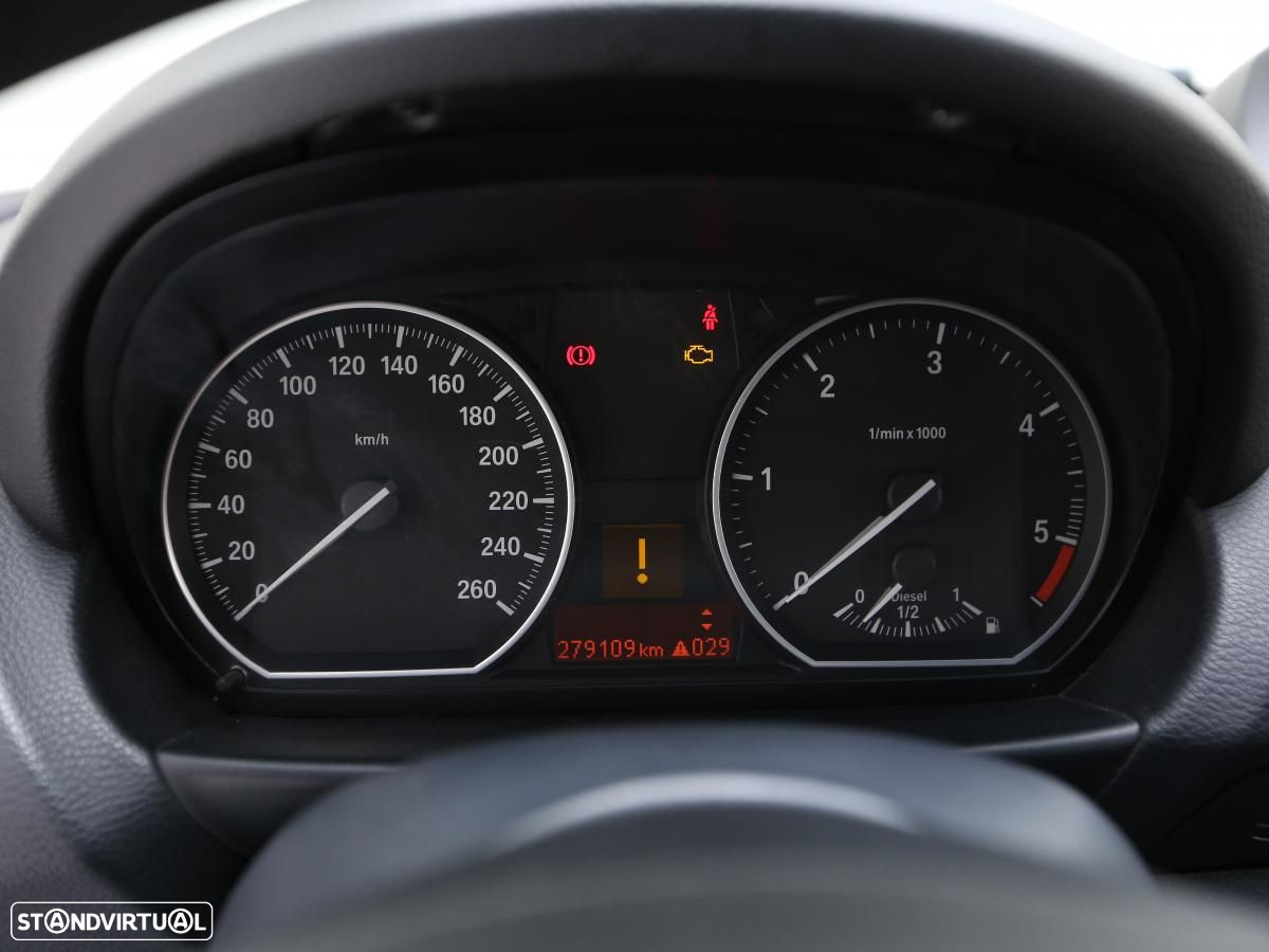BMW 123 d Coupe - 14
