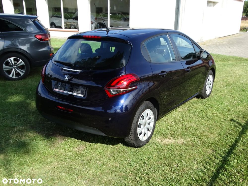 Peugeot 208 - 7