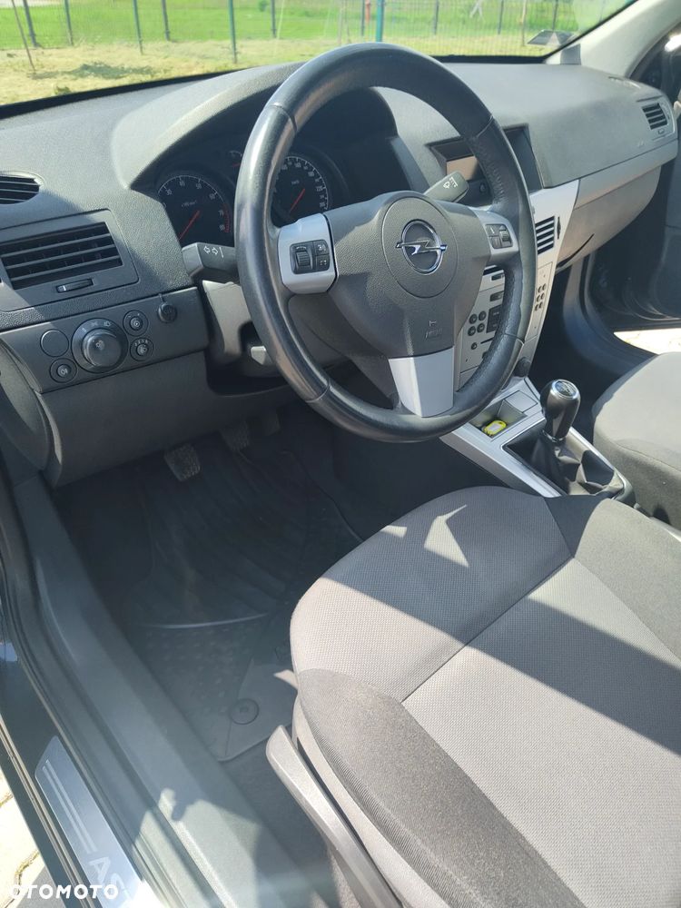 Opel Astra 1.6 - 13