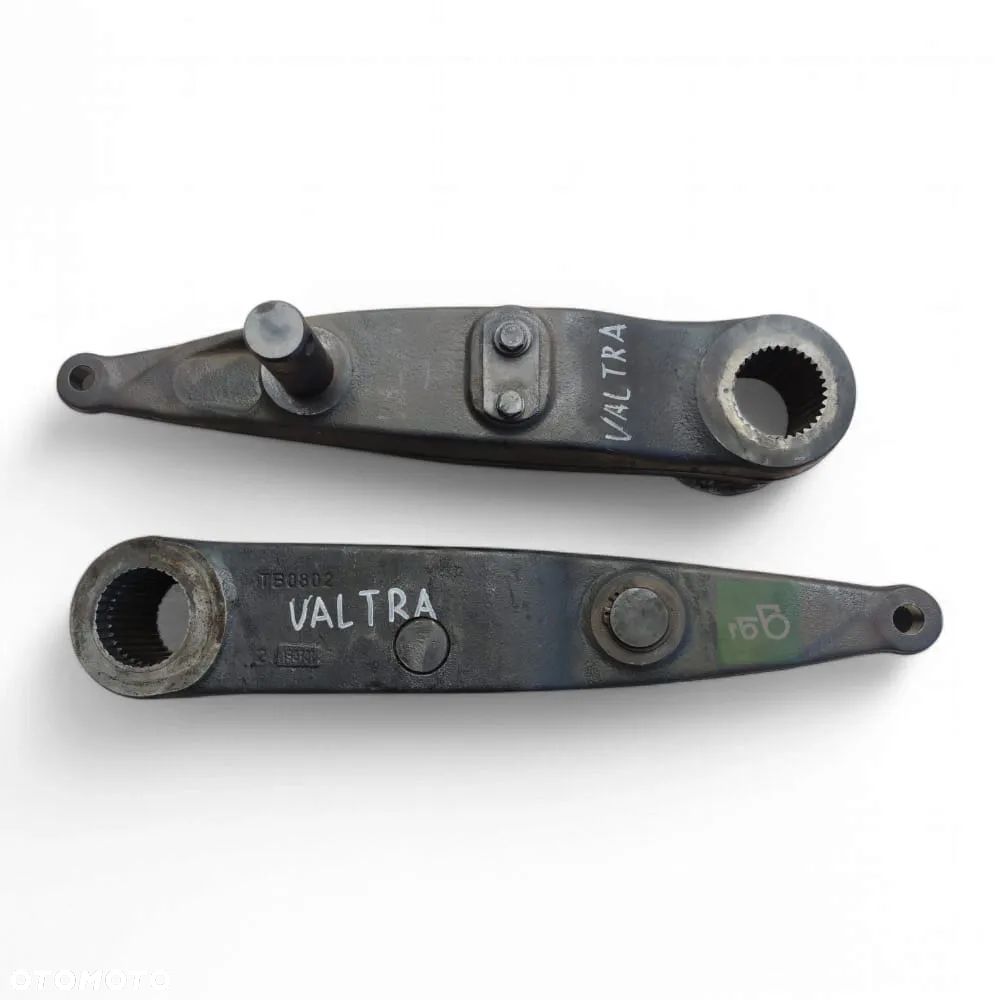 Ramię podnośnika TB0801 TB0802 V37723100 V37723000 Valtra - 1