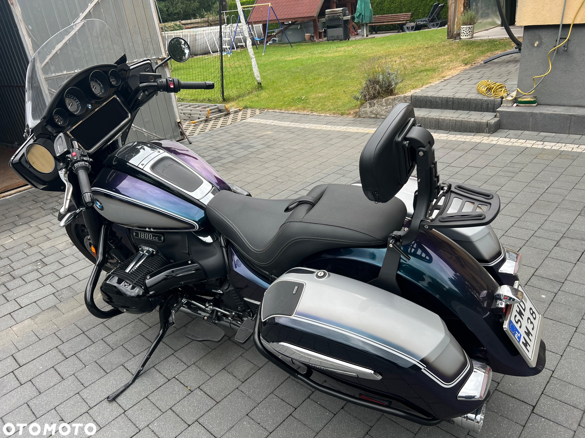 BMW R - 8