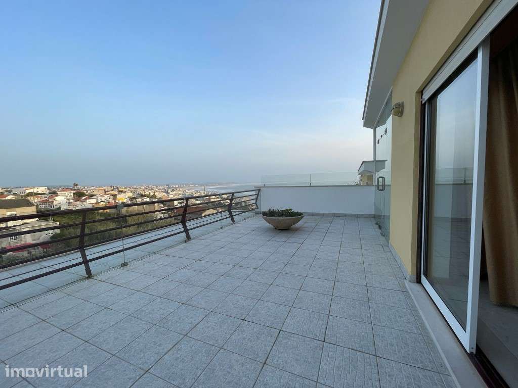 Apartamento T3 em Buarcos - Figueira da Foz | Vista Mar e Cidade - Grande imagem: 3/25
