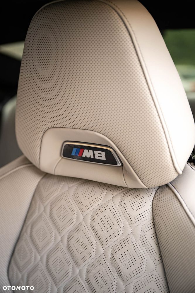 BMW M8 - 12