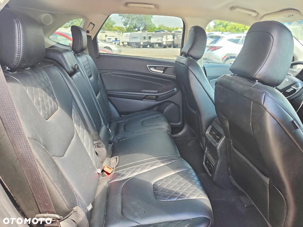 Ford Edge - 12