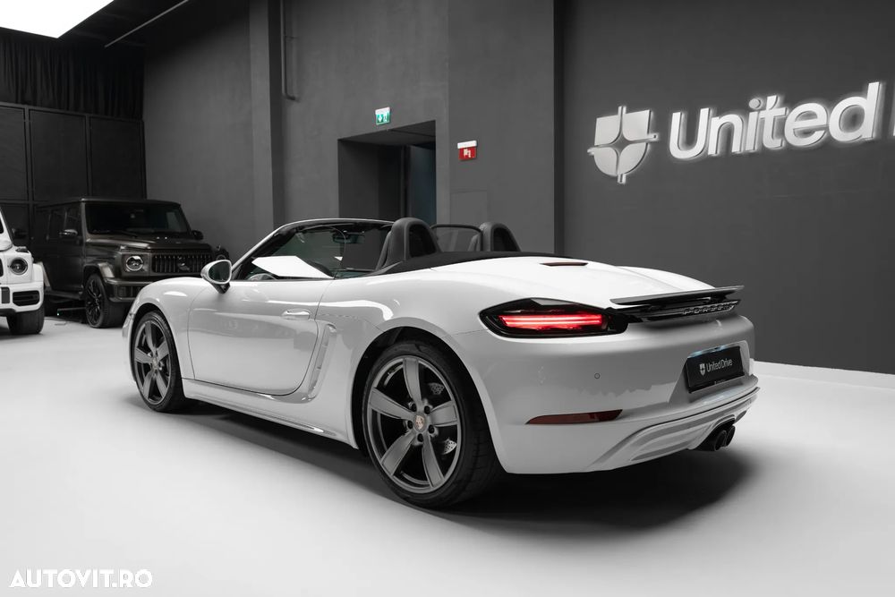 Porsche Boxster 718 PDK - 8
