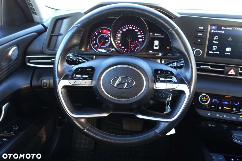 Hyundai Elantra - 22