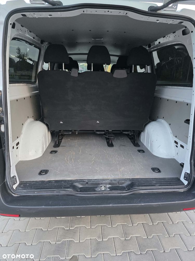 Mercedes-Benz Vito Tourer - 19