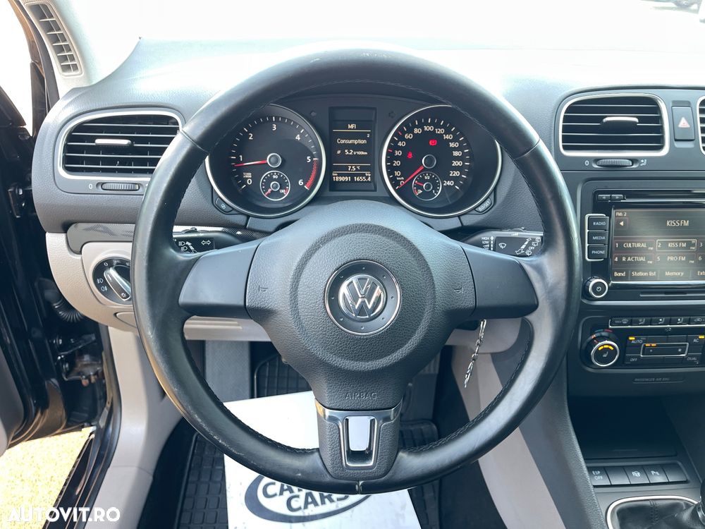 Volkswagen Golf - 38