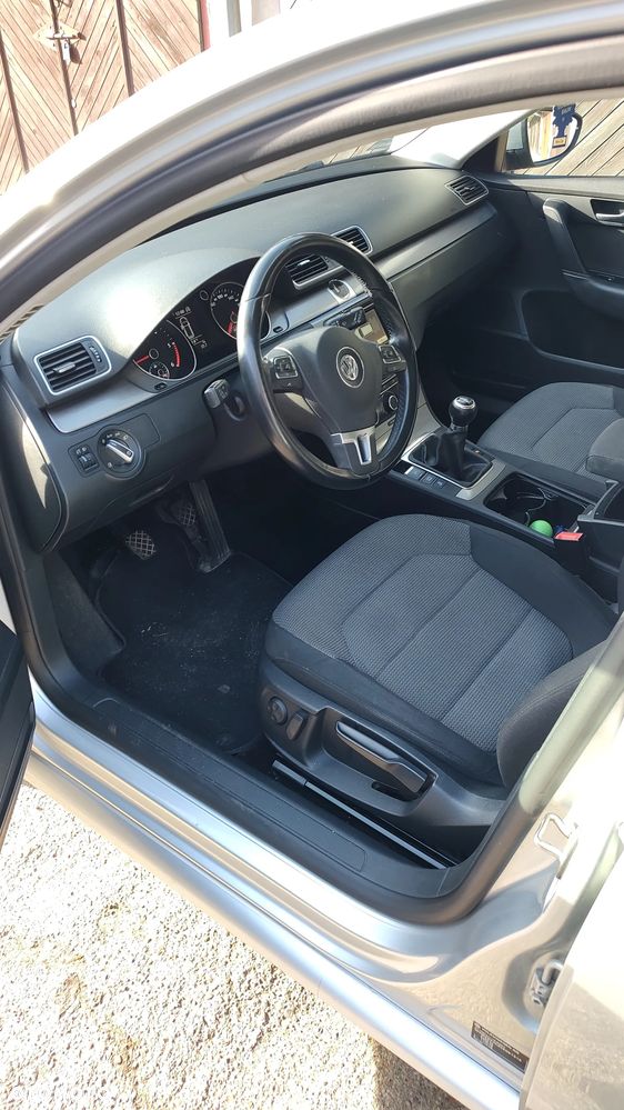 Volkswagen Passat 2.0 TDI Comfortline Optimum - 12