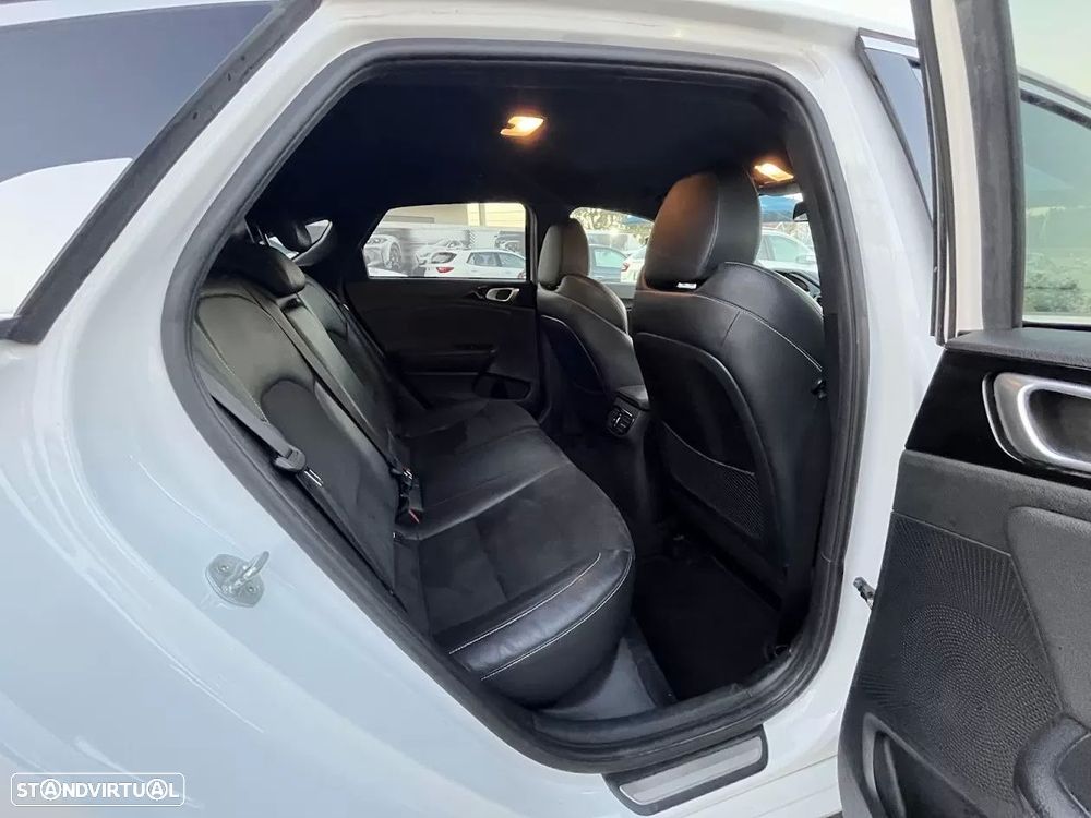 Kia ProCeed 1.0 T-GDI GT Line - 34