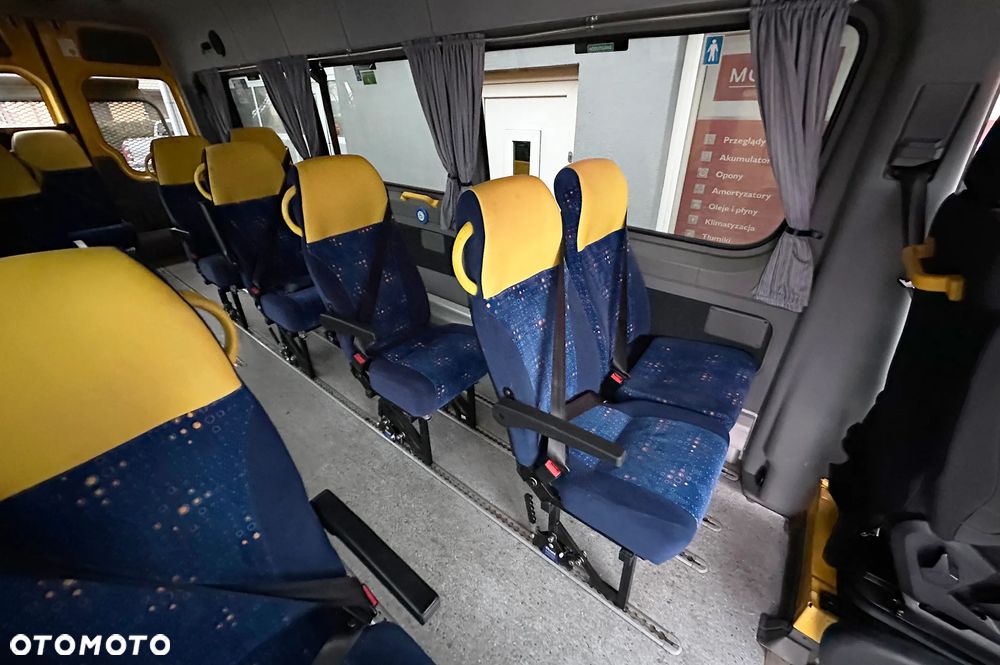 Volkswagen Crafter AUTOBUS - 26