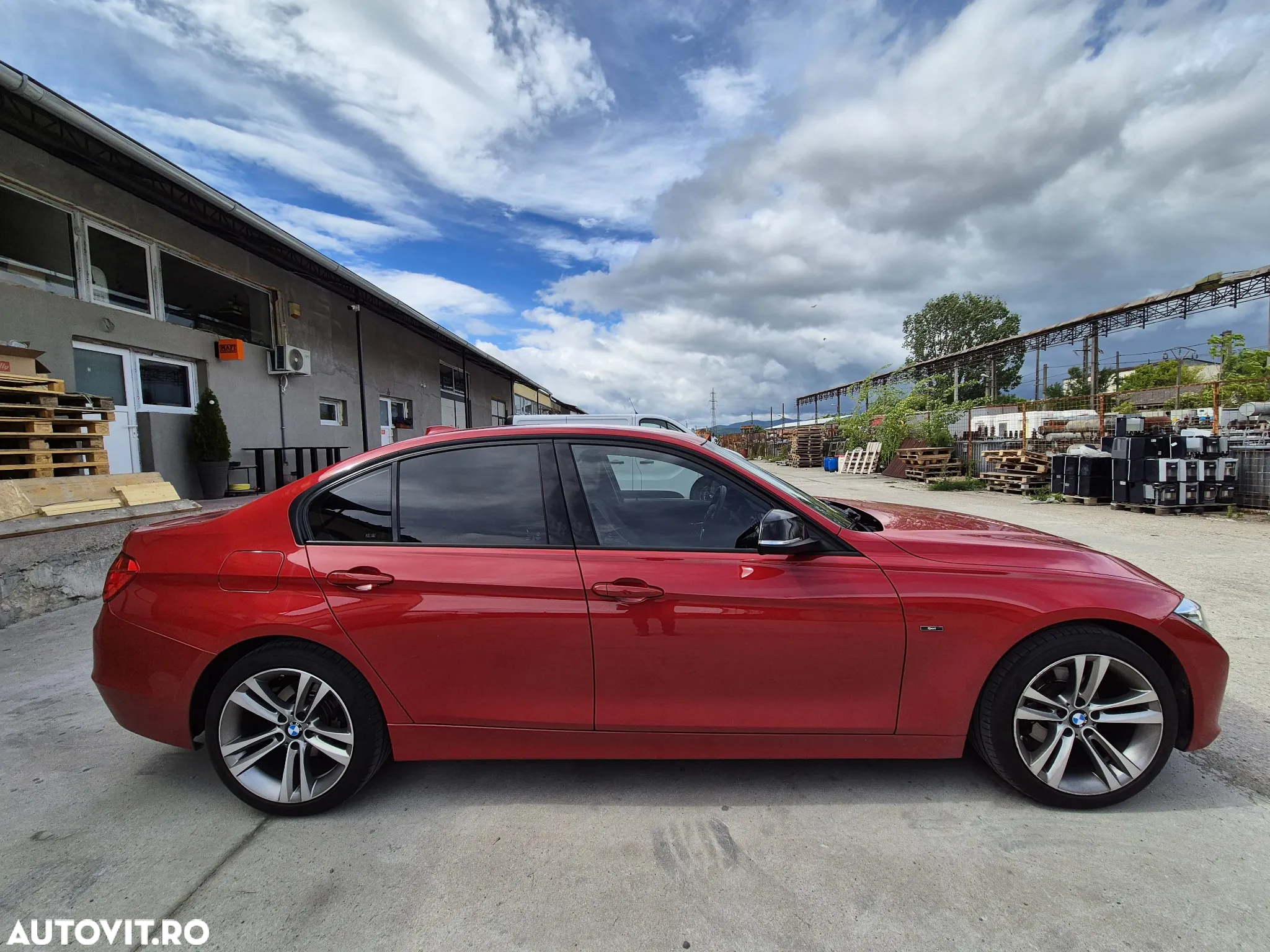 BMW Seria 3 316i - 11