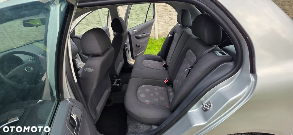 Skoda Fabia - 16